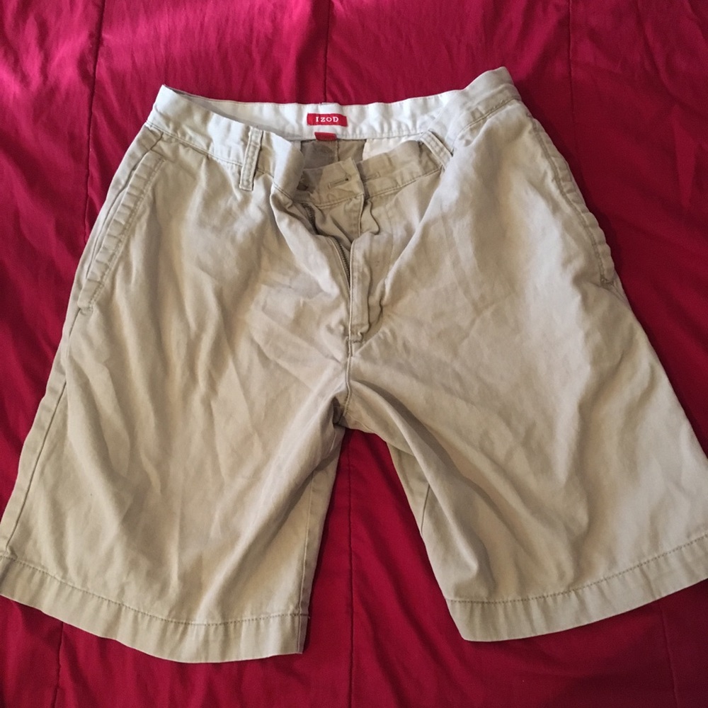 Izod Khaki Shorts